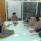 Cruz Roja y Accem durante la reunión.-El Mundo