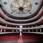 El patrio de butacas del Teatro Lope de Vega de Valladolid cuando ya se encontraba cerrado.- J.M. LOSTAU