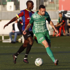 Cheik Saad, de azulgrana, durante el partido ante el Cornellà.-PEDRO CASTROVERDE