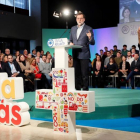 Rajoy durante su intervencion en la clausura de un acto del PP de Sevilla .-JOSE MANUEL VIDAL (EFE)