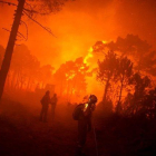 La Armada de Colombia señaló en un comunicado que los incendios se intensificaron entre julio y agosto por la temporada de calor y los fuertes vientos.-EFE