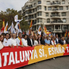 Cabecera de la manifestación contra la independencia de Catalunya, en Barcelona.-ALBERT BERTRAN