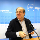 El presidente del PP de Castilla y León, Juan Vicente Herrera, valora los resultados de las elecciones generales.-ICAL