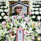 Homenaje floral a la actriz surcoreana Choi Eun-hee.-.42967352 (AFP)