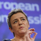 La comisaria europea de Competencia Margrethe Vestager en una rueda de prensa este martes en Bruselas, Bélgica.-Foto: EFE / OLIVIER HOSLET