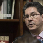El juez Pedro Izquierdo, elegido ponente del juicio contra Chaves y Griñán.-EFE / JULIO MUÑOZ