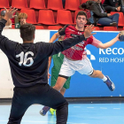 El juvenil PabloSanz de Nicolás busca desde el extremo batir al portero de la selección andaluza.-PABLO REQUEJO
