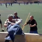 Una imagen de la pelea entre padres en el partido de infantiles en Mallorca-