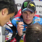 Àlex Márquez, con su equipo en Brno, este domingo.-Foto: EMILIO PÉREZ DE ROZAS