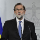 Mariano Rajoy anuncia la fecha de las elecciones, el pasado viernes 27 de octubre en la Moncloa.-/ AFP / JAVIER SORIANO