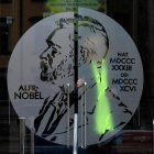 Imagen del busto de Nobel en la puerta del Museo Nobel.-JONATHAN NACKSTRAND