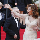 Sofia Loren, junto a su hijo Edoardo (a la izquierda), en el festival de Cannes del 2014.-AFP
