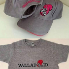 Las 'Ardillas' ya tienen su línea de productos, en la imagen una camiseta y gorras de la línea de El Ciudad de Valladolid.-twitter