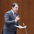 El presidente de la Junta, en un momento de su intervención.-ICAL