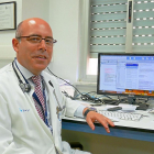 Fermín Sánchez-Guijo, director del Área de Terapia Celular del Hospital de Salamanca, en las instalaciones del IBSAL.-E. M.