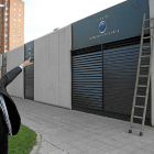 UN EDIFICIO  MEDIO PRECINTADO Y SIN USO PERO CON UNA INQUILINA. El edificio donde está ubicado el Club de Empresas y Deporte, colindante al pabellón Pisuerga, no puede ser utilizado hasta que el juez dicte la liquidación. En dicho edificio, sin u-El Mundo