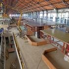 Trabajos de remodelación en el interior del mercado del Val.-J. M. LOSTAU