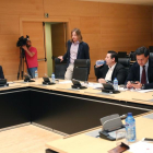 Los procuradores y portavoces de los grupos políticos, ayer,  en la comisión de investigación sobre la trama eólica.-ICAL