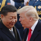 Xi Jinping y Trump buscan una solución a la guerra comercial que EE.UU mantiene con China.-AP