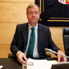 El consejero de Fomento y Medio Ambiente, Antonio Silván, comparece en la Comisión de Hacienda de las Cortes de Castilla y León para explicar las cuentas de su departamento para 2015-Ical