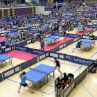 Vista panorámica del polideportivo Pisuerga copado con mesas para albergar el Torneo Estatal.-J. M. LOSTAU