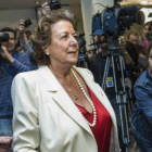 Rita Barberá reconoce su batacazo electoral ante sus compañeros de partido.-Foto: MIGUEL LORENZO