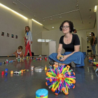 Pilar Álvarez durante la inauguración de ‘Escenas volátiles’, en la Galería Javier Silva.-Miguel Ángel Santos