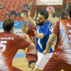 Roberto Pérez se dispone a chutar durante el Atlético-Alcobendas de División de Honor Plata, hace dos años.-M.Á.S.