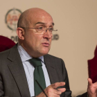 El presidente de la Diputación, Jesús Julio Carnero, presenta los presupuestos para 2015-M. A. SANTOS
