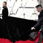 Los hombres sorprenden con sus estilismos en la gala de los Oscar. En la foto, Billy Porter a su llegada a la gala.-ETIENNE LAURENT