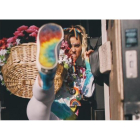 La estrella del pop Miley Cyrus en una imagen para la nueva colección de Converse a favor de los derechos LGBTQ.-