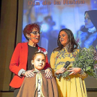 A la derecha, la encargada de interpretar a Juana y abajo, la que hará de Catalina.-E. M.