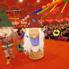 Concurso de disfraces en la Cúpula del Milenio en el carnaval del pasado año .-J.M. LOSTAU