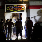 Agentes policiales minutos después del tiroteo en el club 'Las Vegas'-Efe