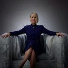 La actriz Robin Wright, interpretando el papel de Claire Underwood en House of Cards /-NETFLIX