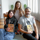 Marta Ruiz de Viñaspre, Clara Parada y Félix Fradejas, ayer, en el teatro Calderón.-J. M. LOSTAU