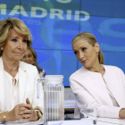 Imagen de archivo de Esperanza Aguirre junto a Cristina Cifuentes en 2015.-EFE
