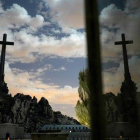 El Valle de los Caídos, con su enorme cruz de 150 metros de altura.-JOSÉ LUIS ROCA