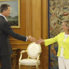 El rey Felipe VI recibe a la diputada de Coalición Canaria, Ana Oramas, en la Zarzuela, el martes 26 de junio.-EFE / J. J. GUILLÉN