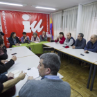 El comité de empresa de Nissan mantiene una reunión con el coordinador regional de Izquierda Unida, José Sarrión-ICAL