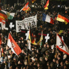 Manifestación del movimiento islamófobo Pegida, el pasado 12 de enero, en Dresde.-Foto: FABRIZIO BENSCH / REUTERS