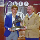 Guillermo Hermoso, recibiendo el premio.-JOSÉ SALVADOR