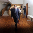 El consejero de Sanidad, Antonio Sáez, comparece en la Comisión de Economía y Hacienda de las Cortes para explicar las cuentas de su departamento para 2016-Ical