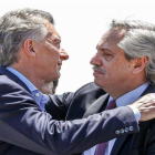 Alberto Fernádez, presidente electo de Argentina, y Mauricio Macri, presidente saliente.-AFP