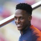 Yerry Mina en un entrenamiento con el Barcelona.-EL PERIÓDICO
