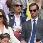 Pippa Middleton y su marido, James Matthews, en un partido de Wimbledon del año pasado.-REUTERS