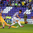 Este zurdazo de Jose abrió el marcador en el minuto 6. Diéguez, al que superó en velocidad en la jugada del gol, no puede impedir el lanzamiento.-MIGUEL ÁNGEL SANTOS
