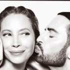 Christy Turlington y Marc Jacobs, fotografiados por Steven Meisel para la nueva campaña publicitaria de la firma.-