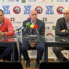 Saúl Hernández, Mike Hansen y Juanjo Fernández ‘Feñe’ ayer en la rueda de prensa del CBCValladolid.-J. M. LOSTAU