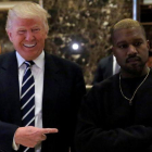 Donald Trump y Kanye West, en un encuentro en diciembre del 2016.-ANDREW KELLY